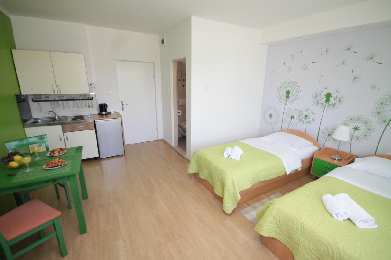 City Center Accommodation زادار المظهر الخارجي الصورة